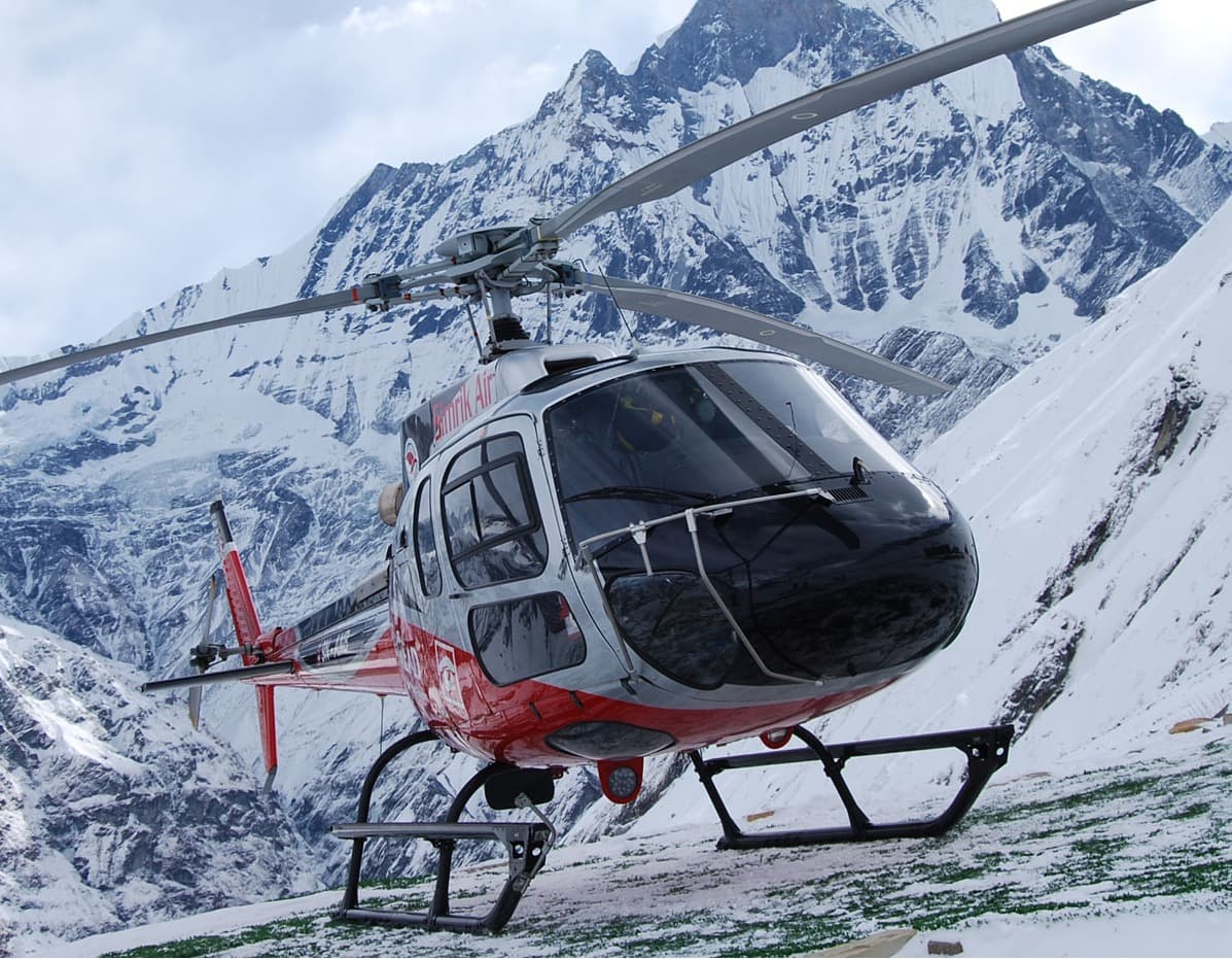 Annapurna Tours: Helicopter Tour vs. Trekking – Which One is Best for You?