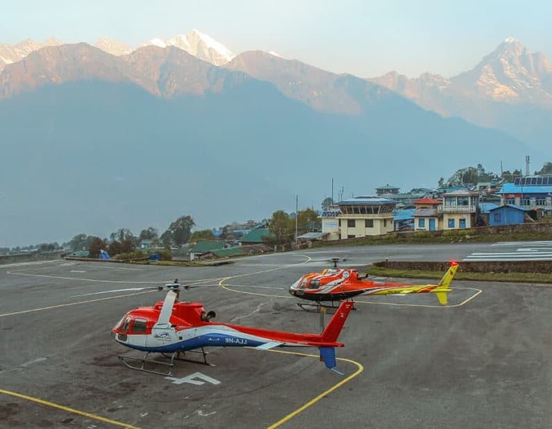 Can helicopters go to the top of Mount Everest?